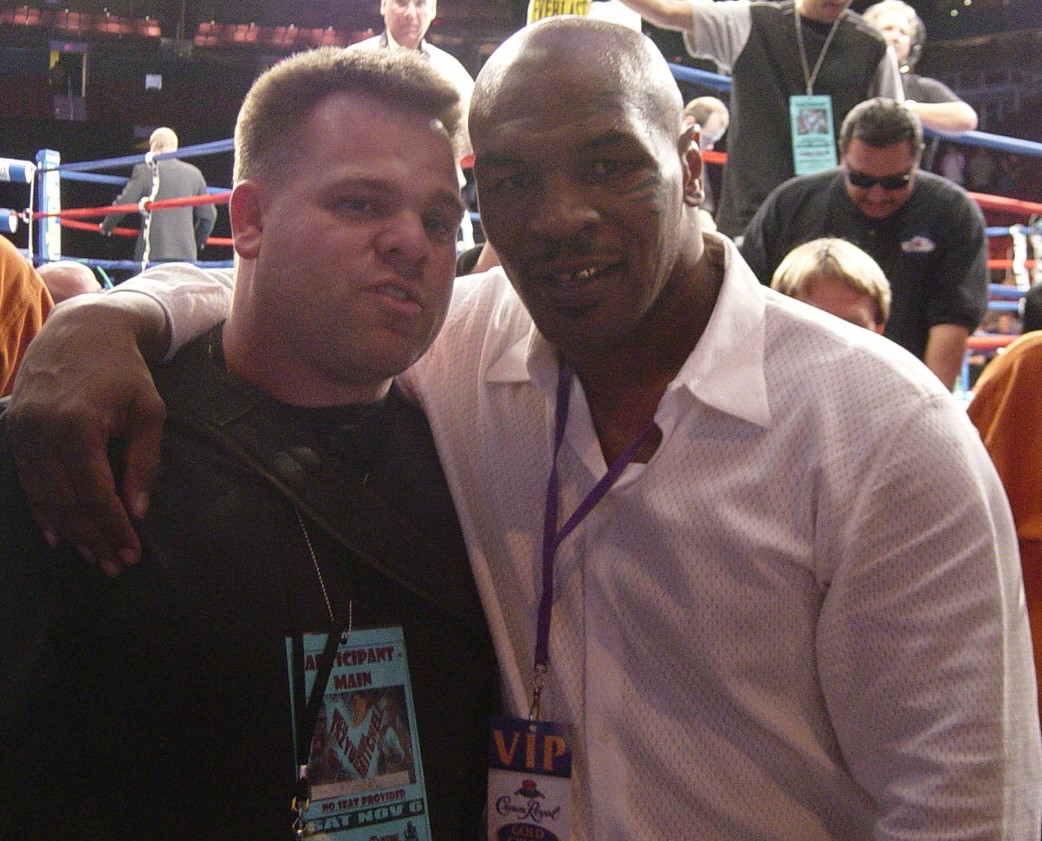 Mike_Tyson_and_Paul_Upham_Nov_2004